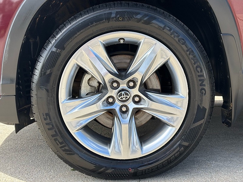 Toyota Highlander Limited V6 FWD (Natl) 2019