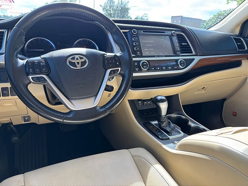 Toyota Highlander Limited V6 FWD (Natl) 2019