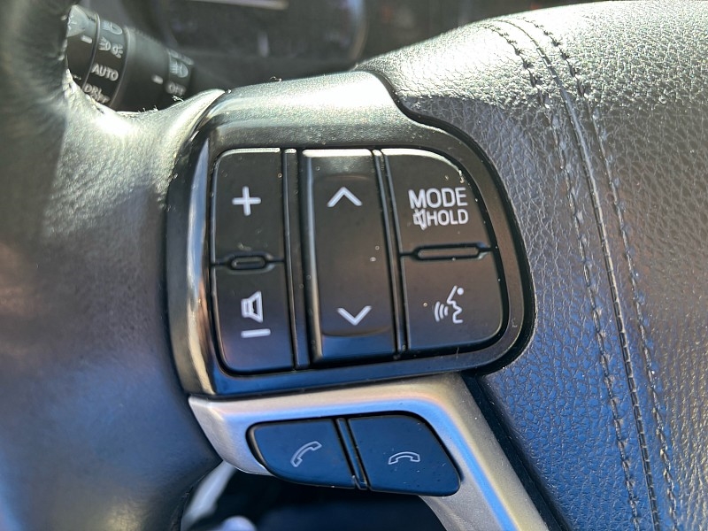 Toyota Highlander Limited V6 FWD (Natl) 2019