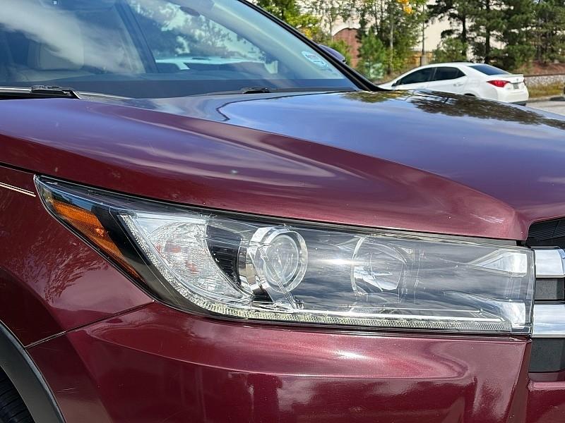 Toyota Highlander Limited V6 FWD (Natl) 2019