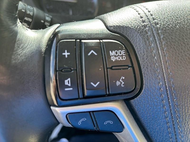 Toyota Highlander Limited V6 FWD (Natl) 2019