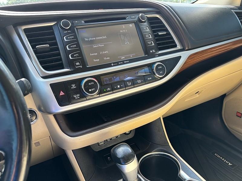 Toyota Highlander Limited V6 FWD (Natl) 2019