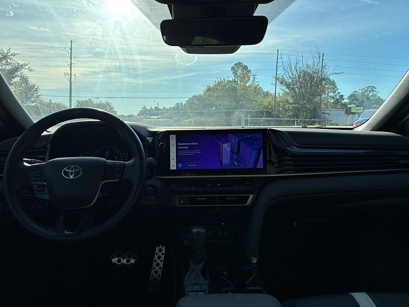 Toyota Camry LE (Natl) 2025