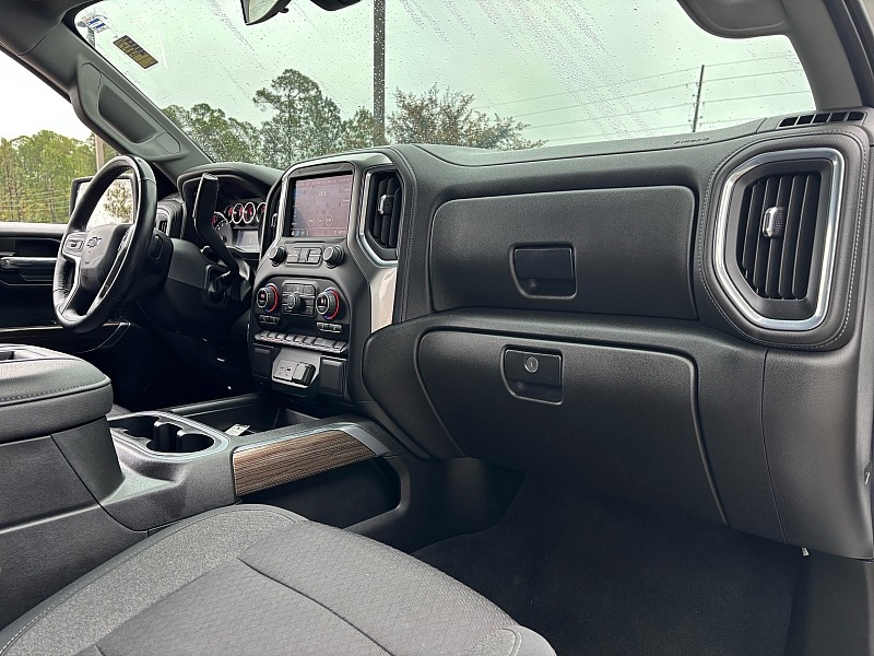 Chevrolet Silverado 1500 LTD 4WD Crew Cab 147" RST 2022