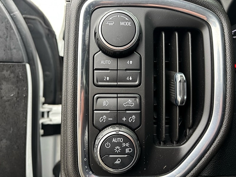 Chevrolet Silverado 1500 LTD 4WD Crew Cab 147" RST 2022