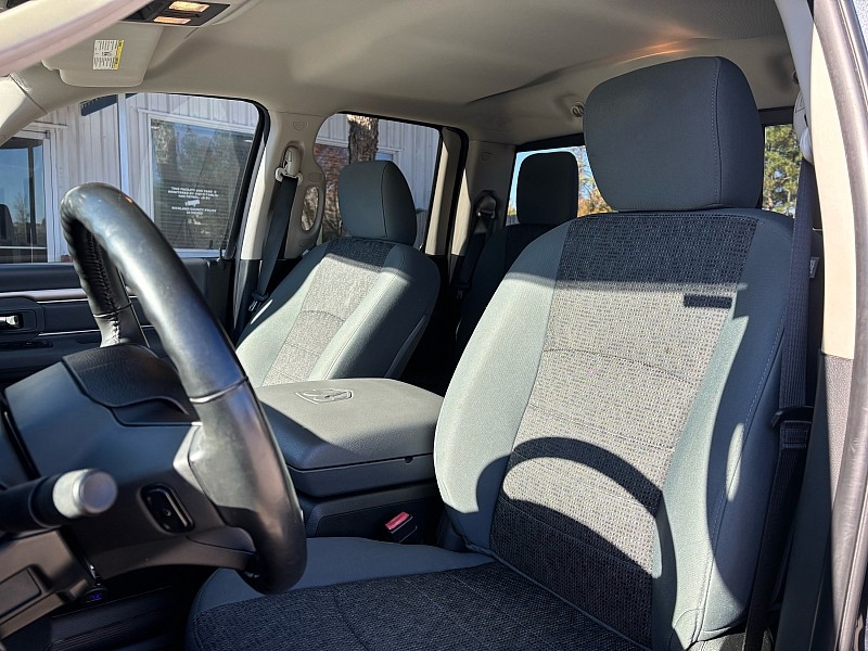 RAM 1500 Big Horn 4x2 Quad Cab 6'4" Box 2018