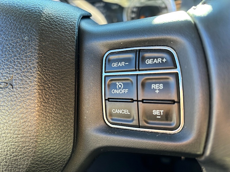 RAM 1500 Big Horn 4x2 Quad Cab 6'4" Box 2018