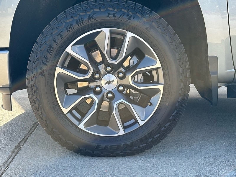 Chevrolet Silverado 1500 4WD Crew Cab 147" RST 2023