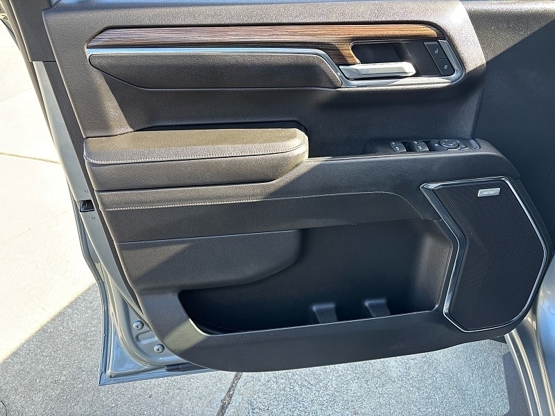 Chevrolet Silverado 1500 4WD Crew Cab 147" RST 2023