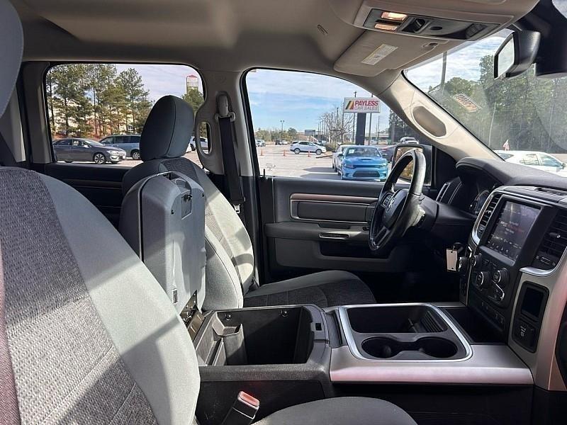 RAM 1500 Big Horn 4x4 Crew Cab 5'7" Box 2018