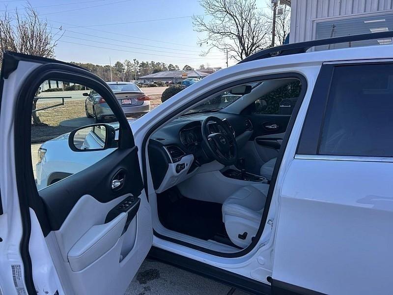 Jeep Cherokee Latitude Lux 4x4 2022