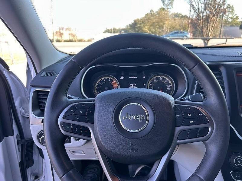 Jeep Cherokee Latitude Lux 4x4 2022