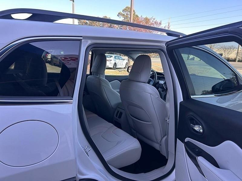 Jeep Cherokee Latitude Lux 4x4 2022