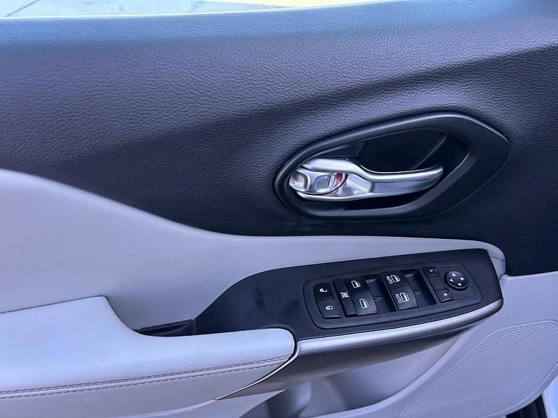 Jeep Cherokee Latitude Lux 4x4 2022