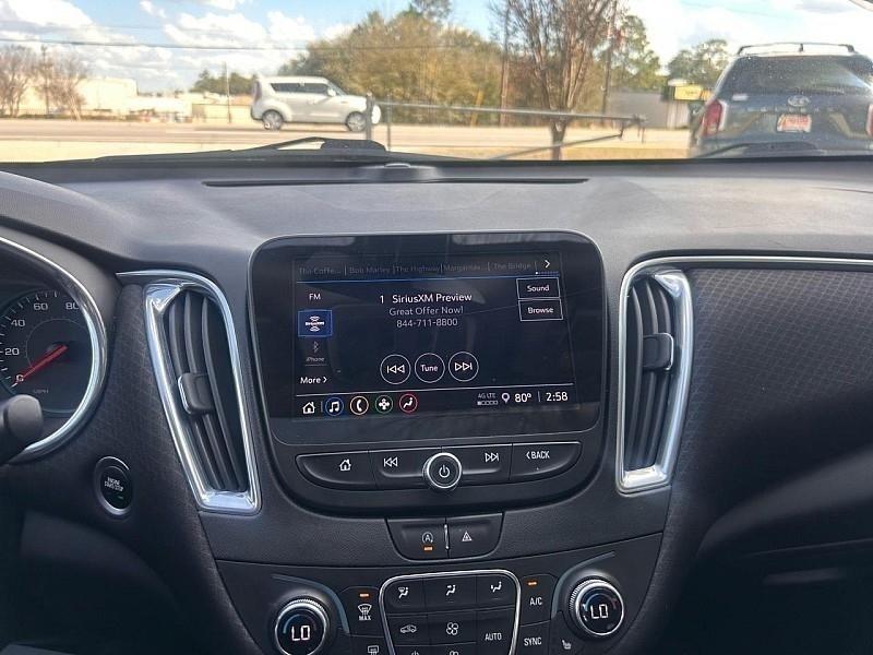 Chevrolet Malibu 4dr Sdn LT 2021