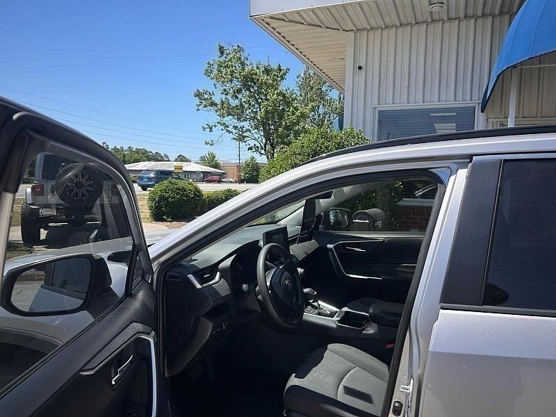 Toyota RAV4 XLE AWD (Natl) 2019