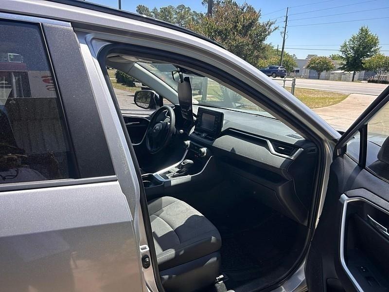 Toyota RAV4 XLE AWD (Natl) 2019