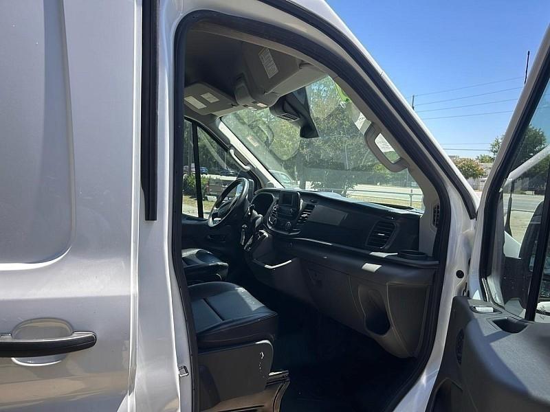 Ford Transit Cargo Van T-250 130" Med Rf 9070 GVWR RWD 2021