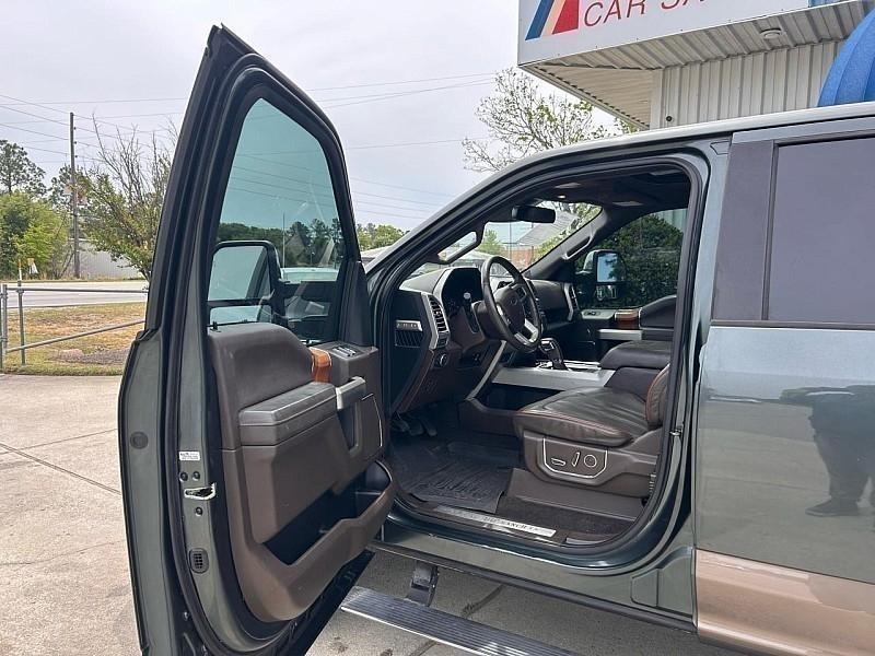 Ford F-150 4WD SuperCrew 145" King Ranch 2015