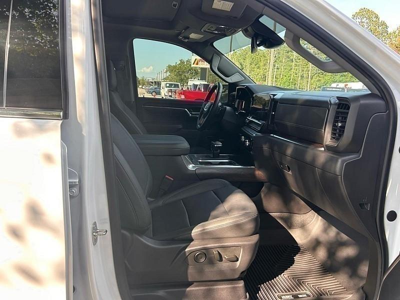 GMC Sierra 1500 4WD Crew Cab 147" SLT 2024