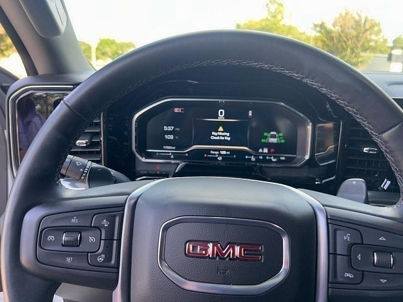 GMC Sierra 1500 4WD Crew Cab 147" SLT 2024