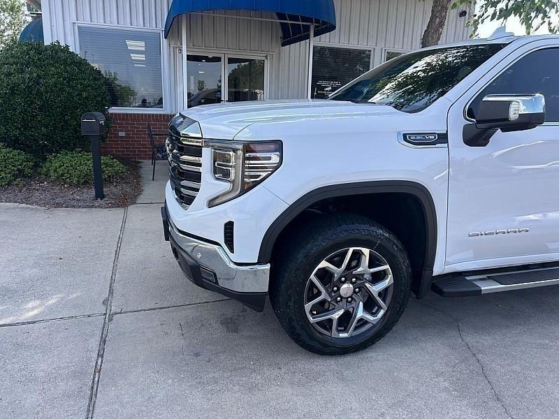 GMC Sierra 1500 4WD Crew Cab 147" SLT 2024