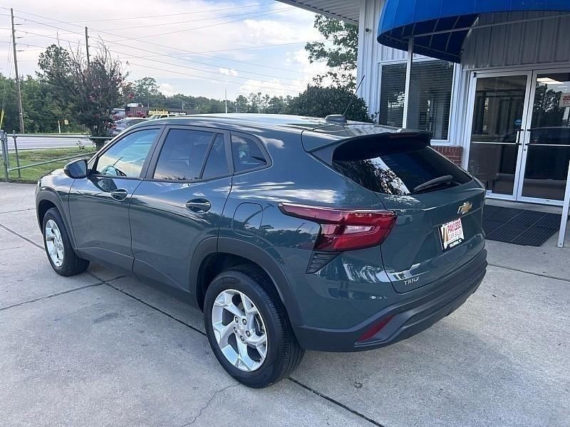 Chevrolet Trax FWD 4dr LS 2025