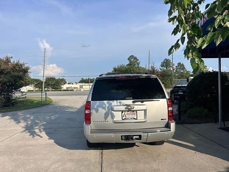 Chevrolet Suburban 4WD 4dr 1500 LTZ 2011