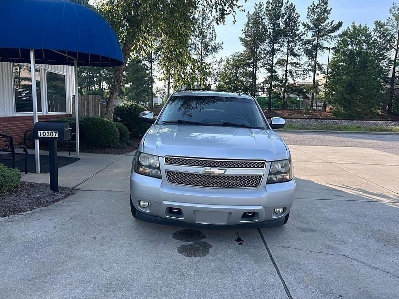 Chevrolet Suburban 4WD 4dr 1500 LTZ 2011