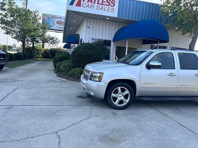 Chevrolet Suburban 4WD 4dr 1500 LTZ 2011