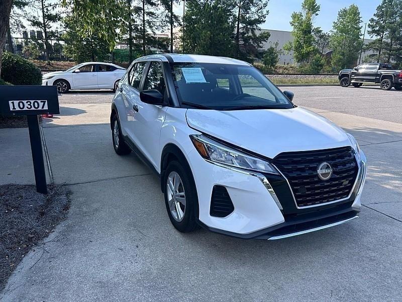 Nissan Kicks Play S FWD 2025