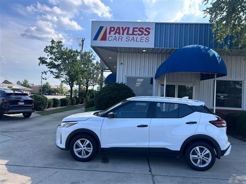 2025 Nissan Kicks Play S FWD