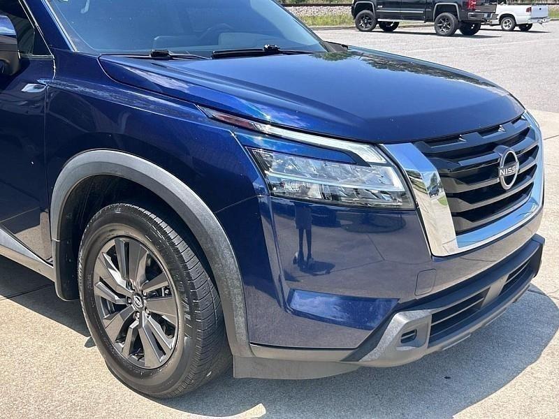 Nissan Pathfinder SV 2WD 2022