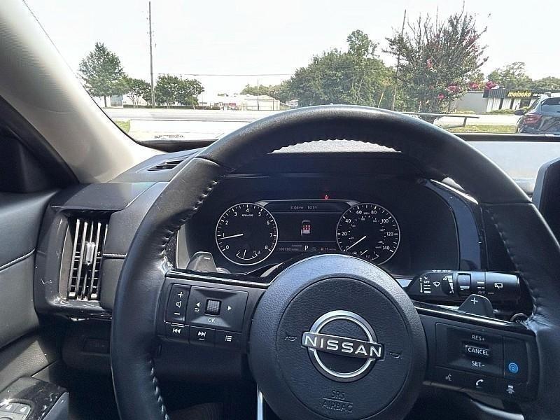 Nissan Pathfinder SV 2WD 2022