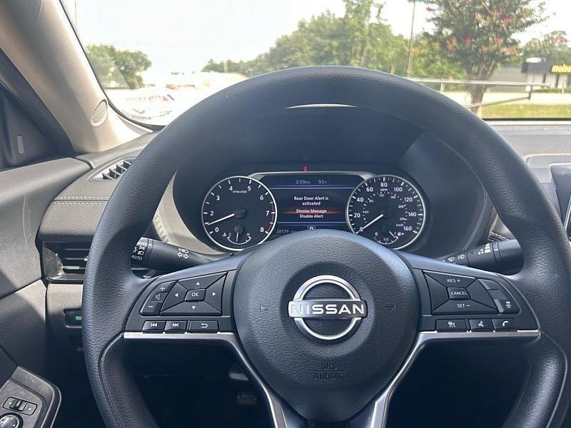 Nissan Sentra SV CVT 2025