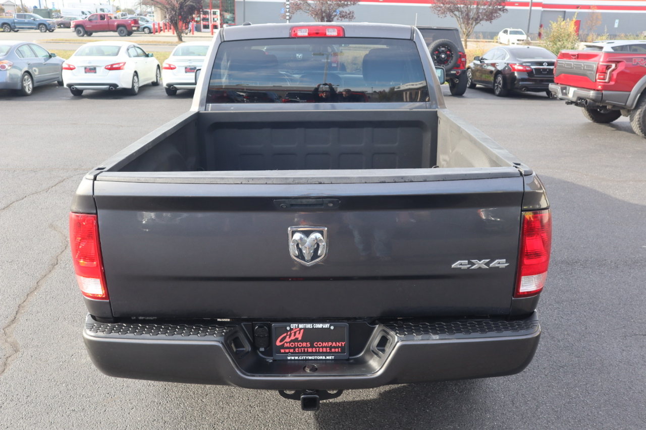 RAM 1500 Express 4x4 Quad Cab 6'4" Box 2018 RAM 1500 Express 4x4 Quad Cab 6'4" Box 2018