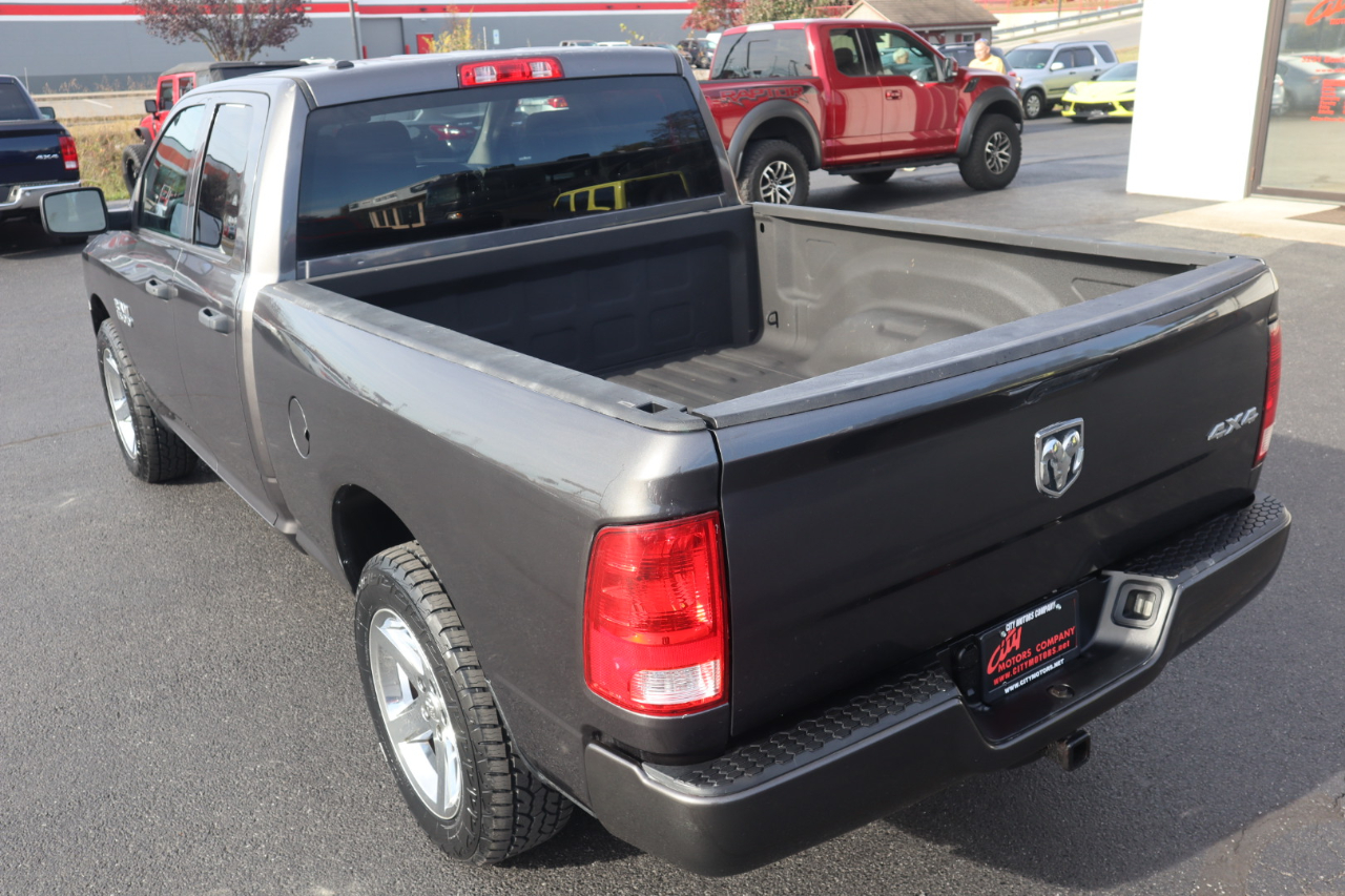 RAM 1500 Express 4x4 Quad Cab 6'4" Box 2018 RAM 1500 Express 4x4 Quad Cab 6'4" Box 2018
