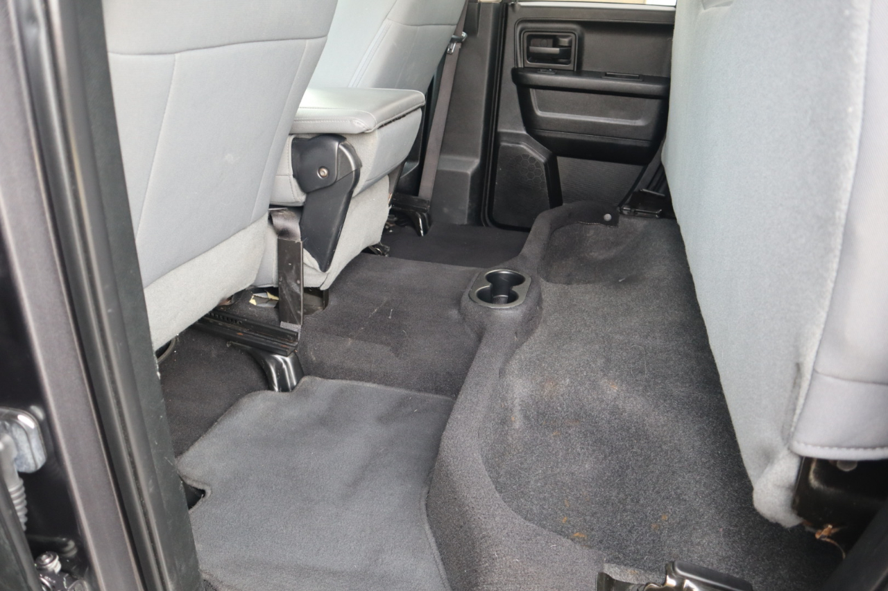RAM 1500 Express 4x4 Quad Cab 6'4" Box 2018 RAM 1500 Express 4x4 Quad Cab 6'4" Box 2018
