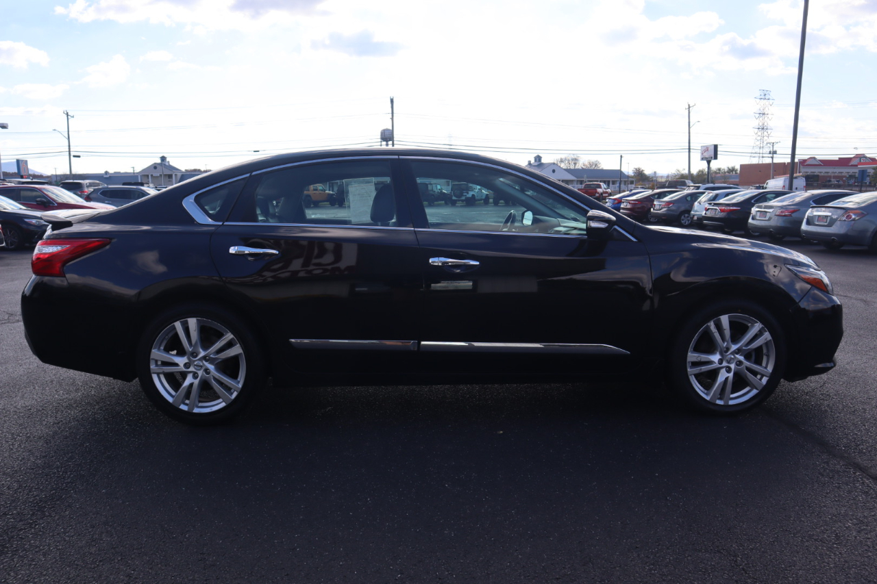 Nissan Altima 3.5 SL Sedan 2017 Nissan Altima 3.5 SL Sedan 2017