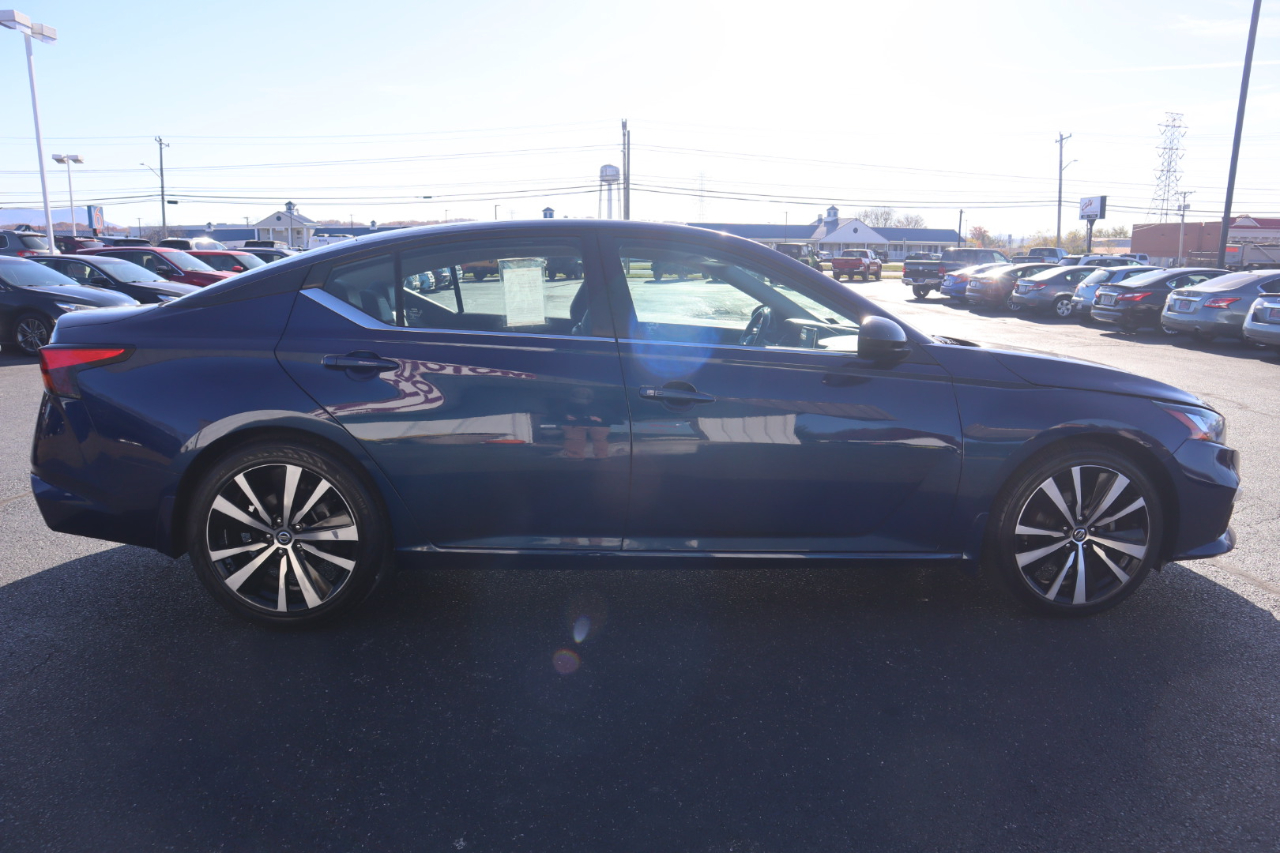 Nissan Altima 2.5 SR Sedan 2019