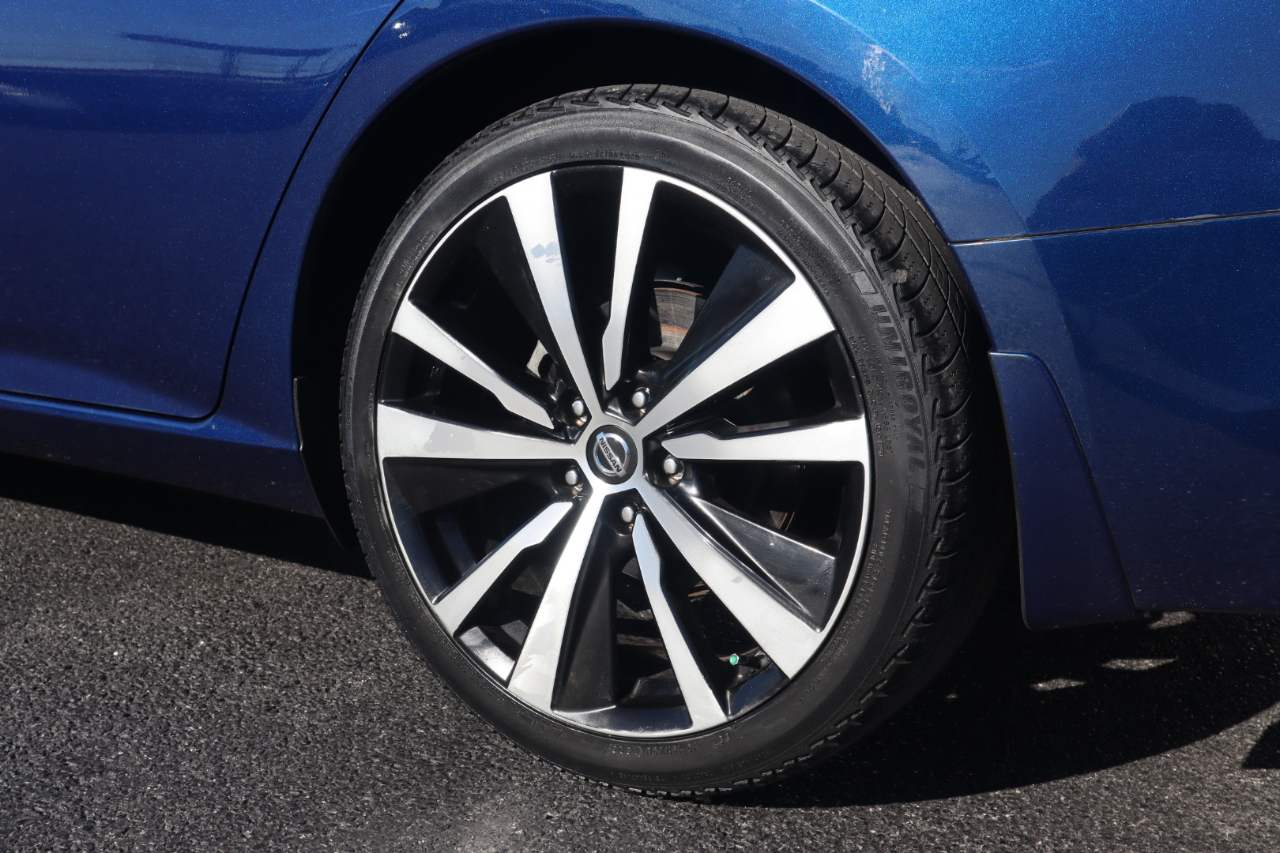 Nissan Altima 2.5 SR Sedan 2019