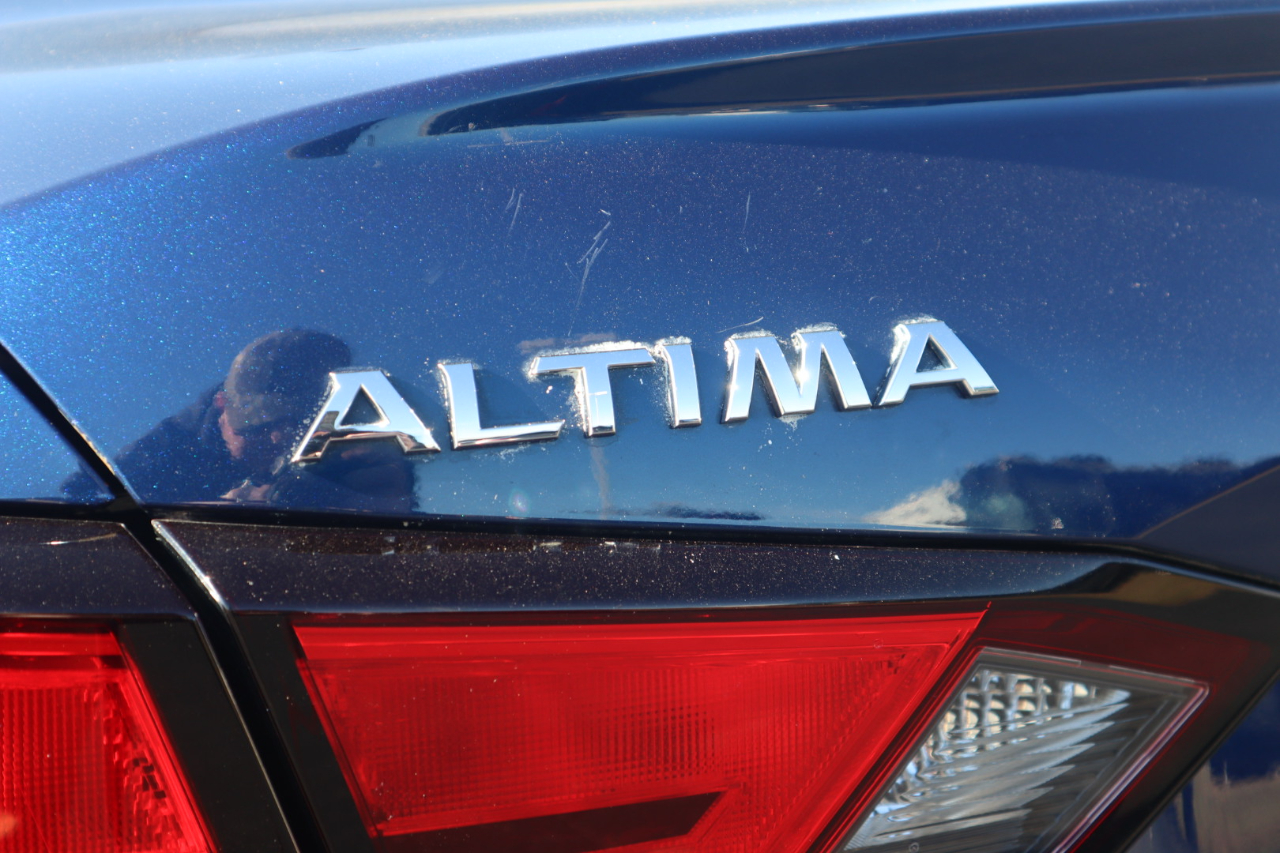 Nissan Altima 2.5 SR Sedan 2019