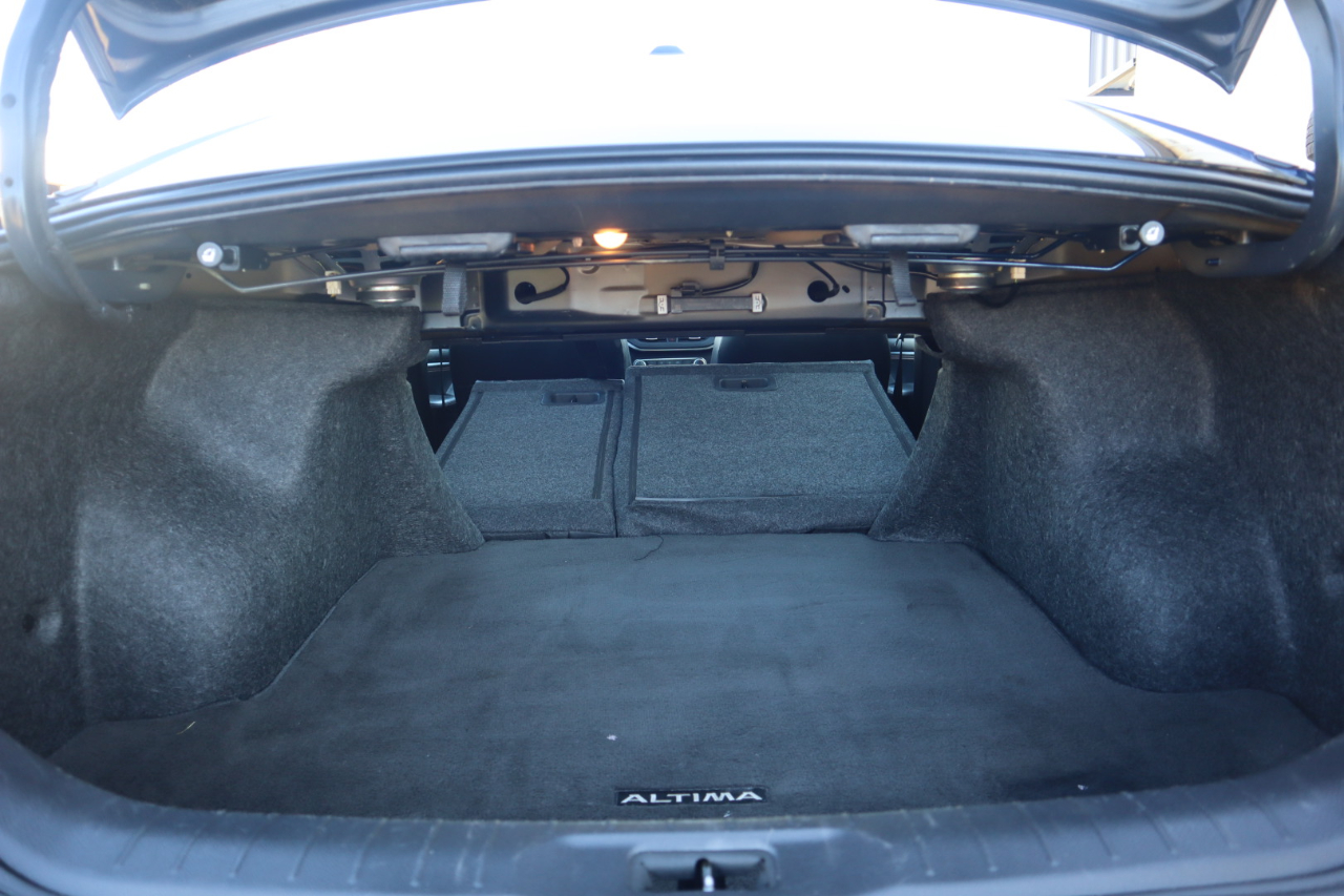 Nissan Altima 2.5 SR Sedan 2019