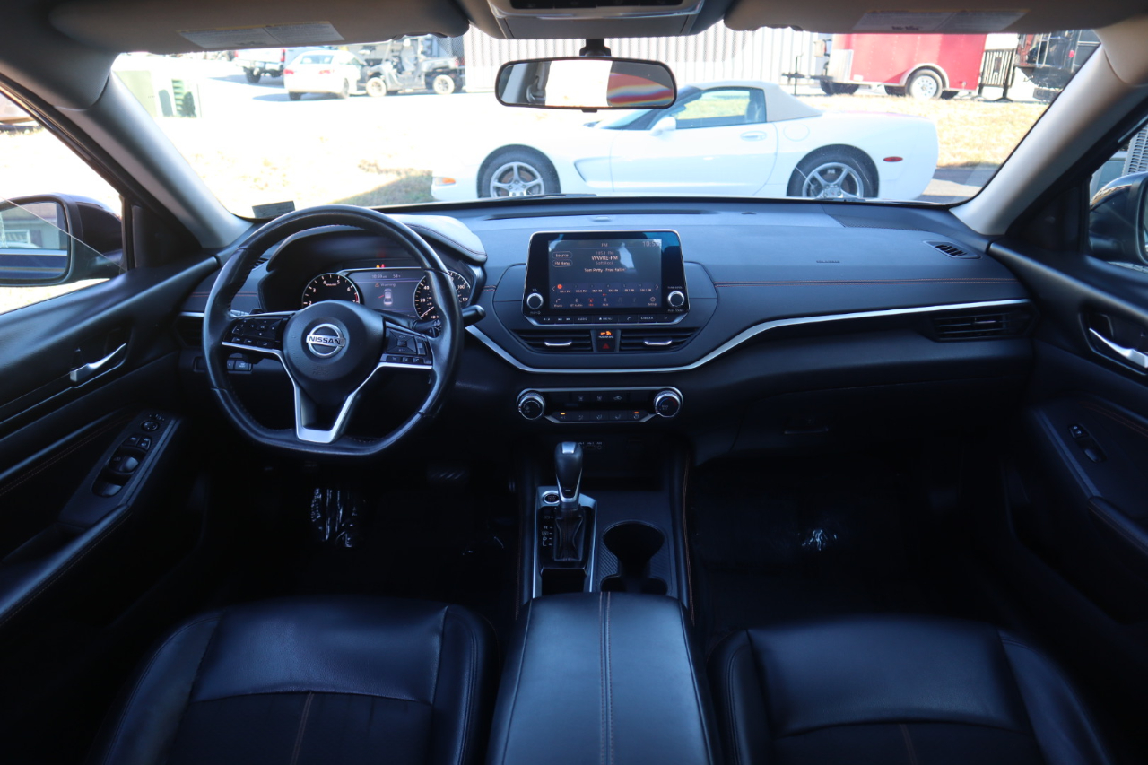 Nissan Altima 2.5 SR Sedan 2019