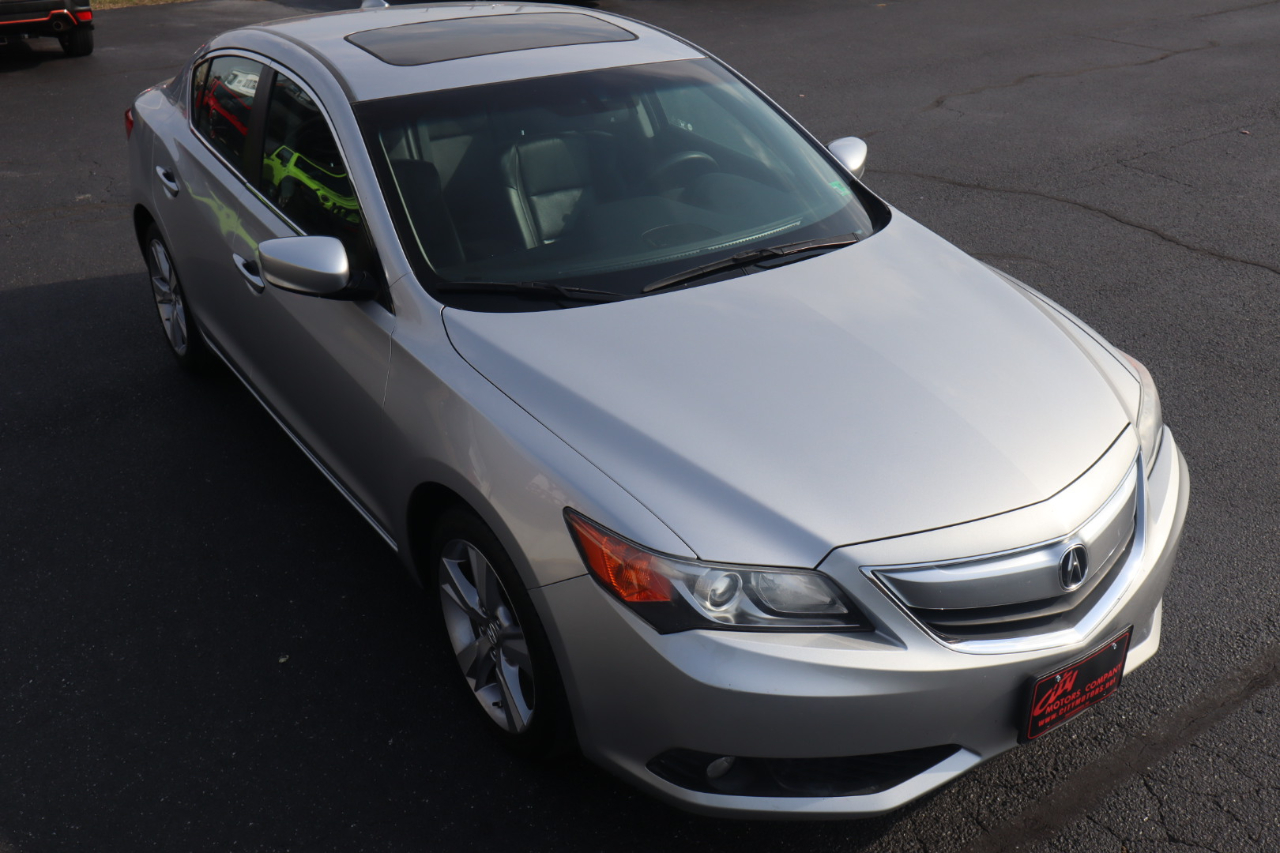 Acura ILX 4dr Sdn 2.0L Premium Pkg 2013