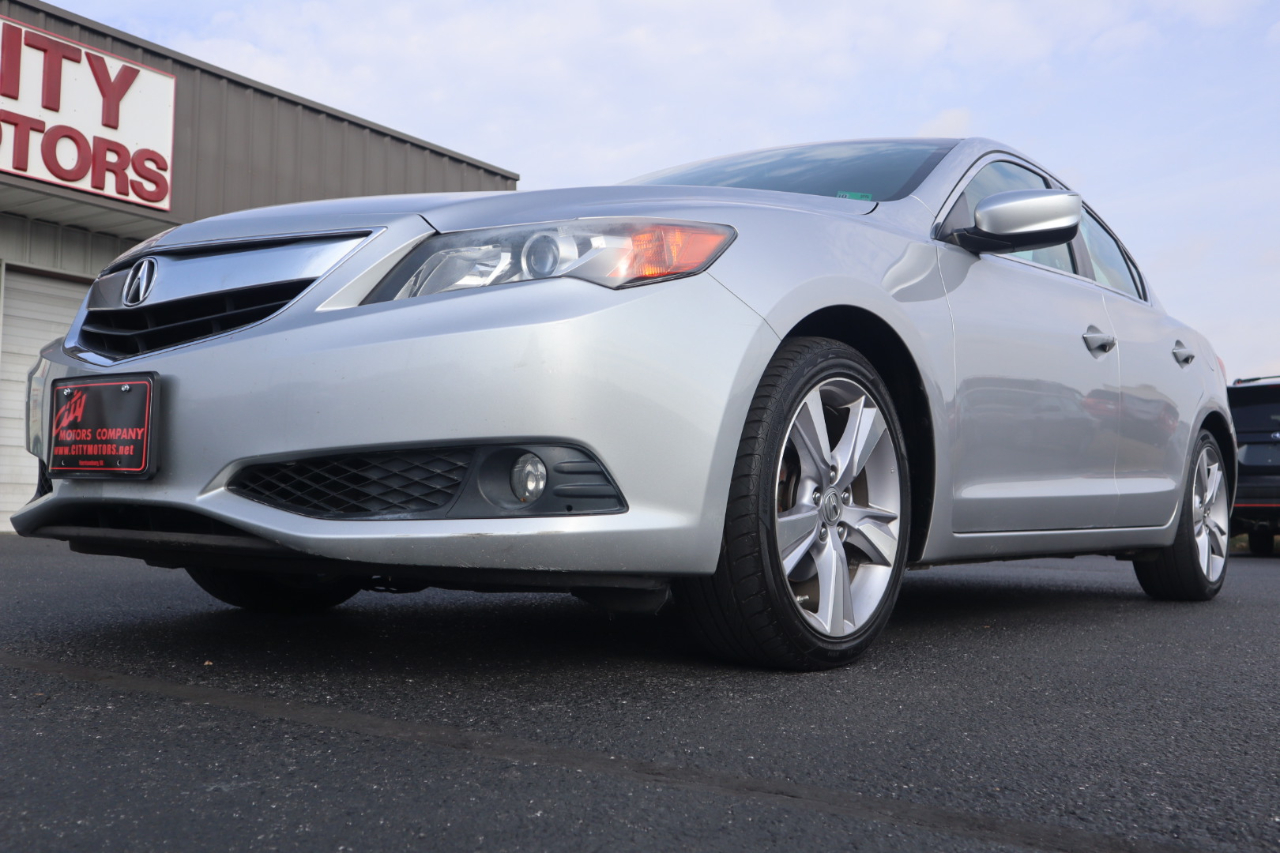 Acura ILX 4dr Sdn 2.0L Premium Pkg 2013