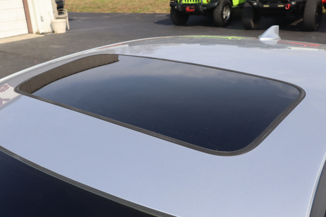 Acura ILX 4dr Sdn 2.0L Premium Pkg 2013