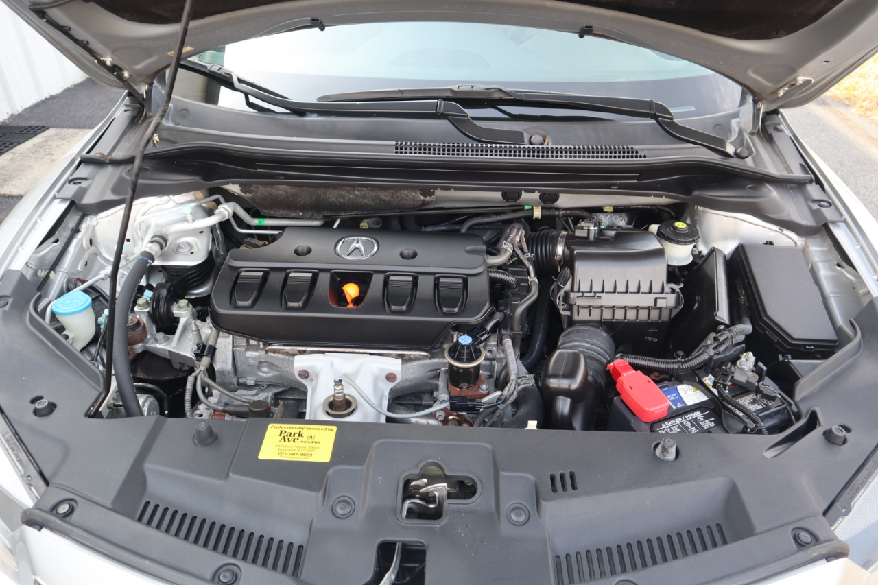 Acura ILX 4dr Sdn 2.0L Premium Pkg 2013