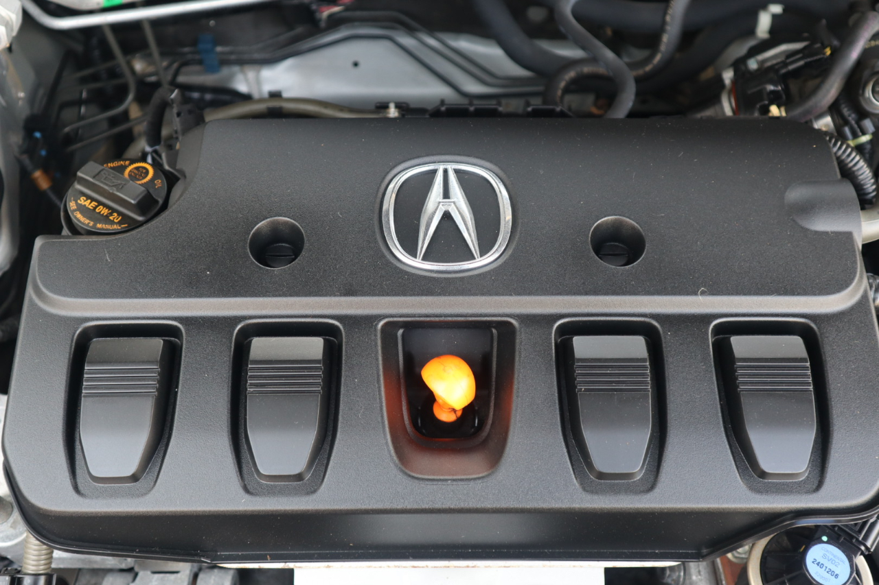 Acura ILX 4dr Sdn 2.0L Premium Pkg 2013