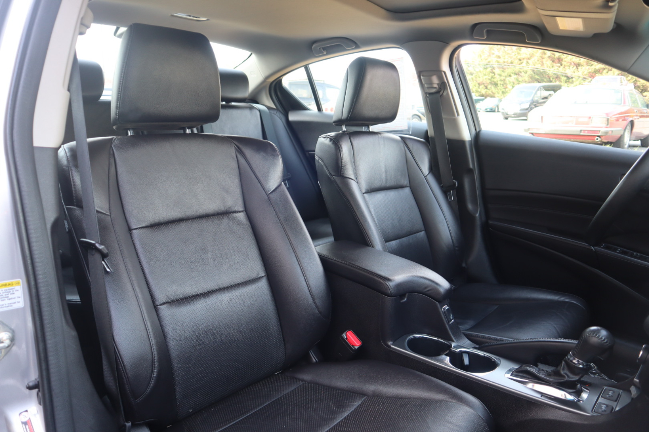 Acura ILX 4dr Sdn 2.0L Premium Pkg 2013